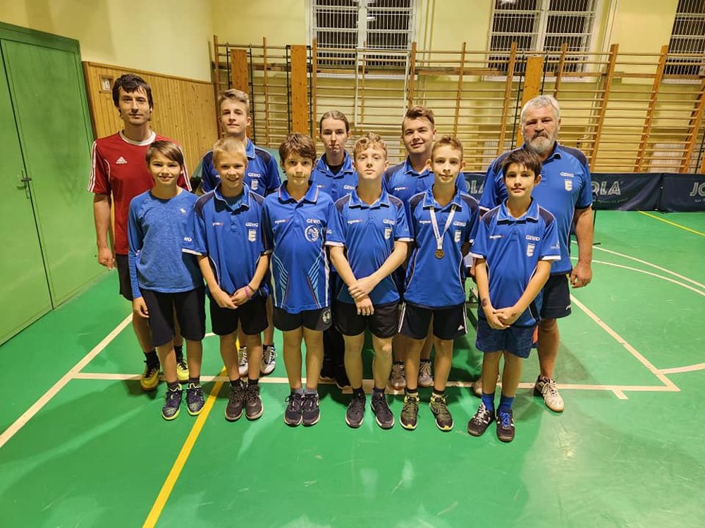 A MÁV Előre SC asztaliteniszezői két fronton versenyeznek